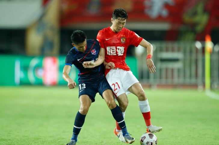 菲尼克斯太阳发布备战花絮；集结日止住颓势；中超任务艰巨；轮换策略成焦点 