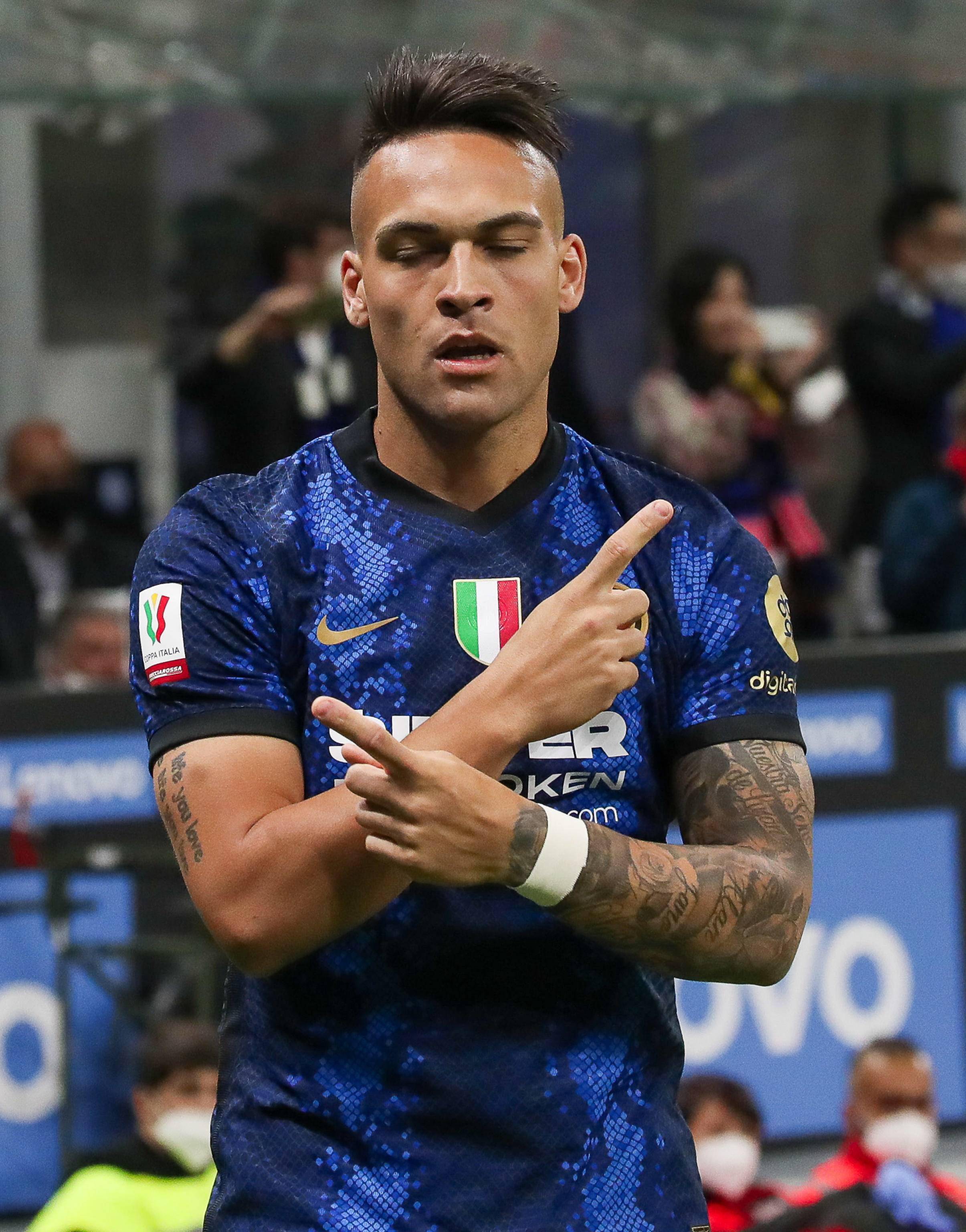 宝威app -包含意大利杯倒计时，塞维利亚冲刺阶段防线松动，细节引发关注，气氛紧张，球队文化再被提及的词条