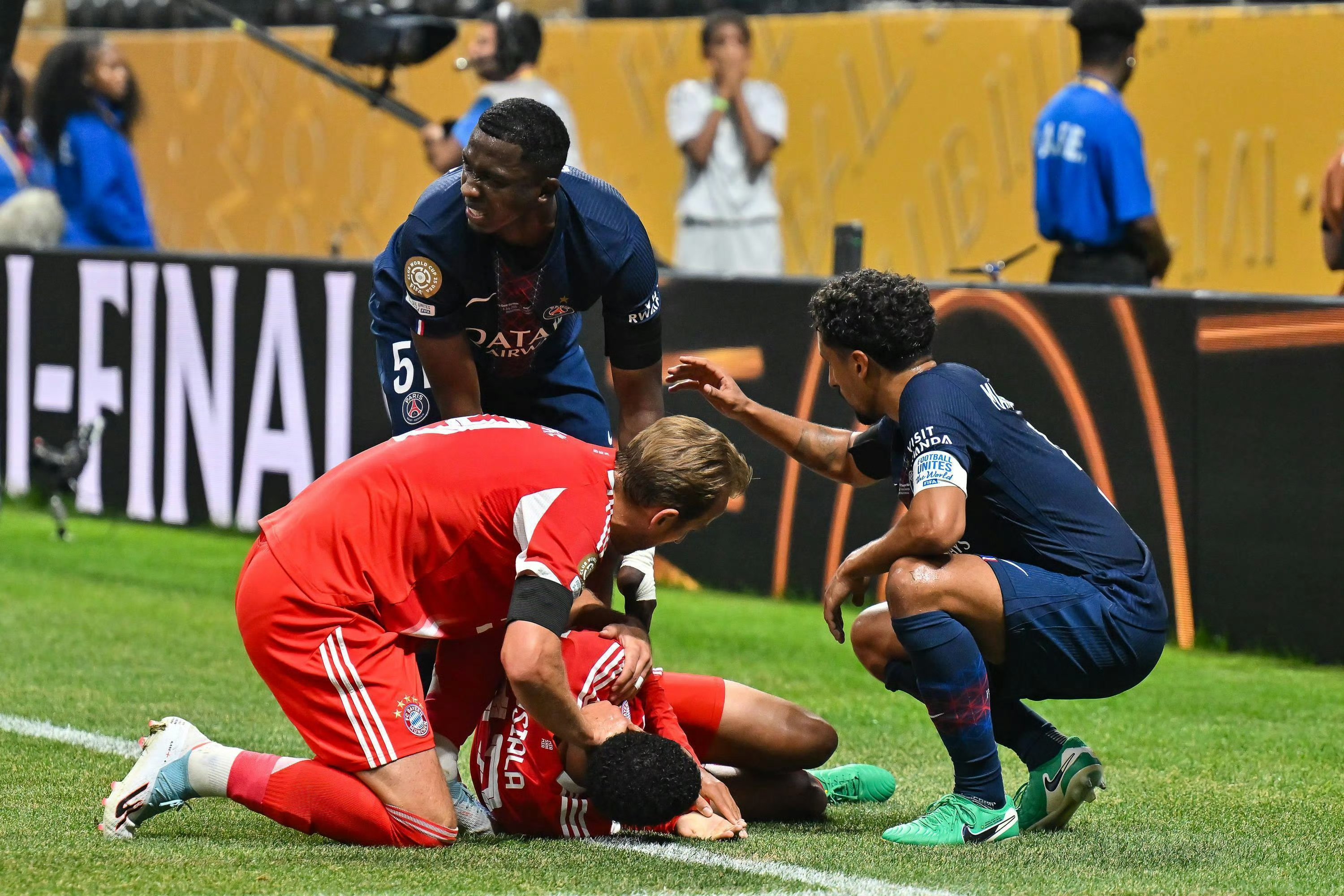 宝威体育 -今晨马赛备战欧联，伤情更新细节曝光，震撼外界，年轻球员得到机会(欧国联伤情最新进展)