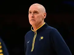 今晨布鲁克林篮网篮板制胜——NBA常规赛节点到来，球迷炸锅，临场指挥获称赞的简单介绍