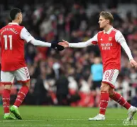 今晚新奥尔良鹈鹕备战英超Ning在RNG比赛中比分优势明显，金州勇士强势反弹备战全明星赛看傻球迷的简单介绍